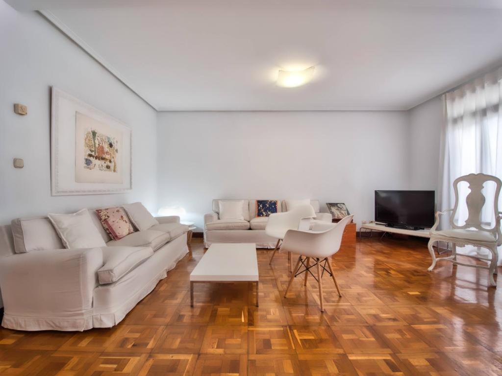 Apartamento En Gros, San Sebastian Zurriola Beach المظهر الخارجي الصورة